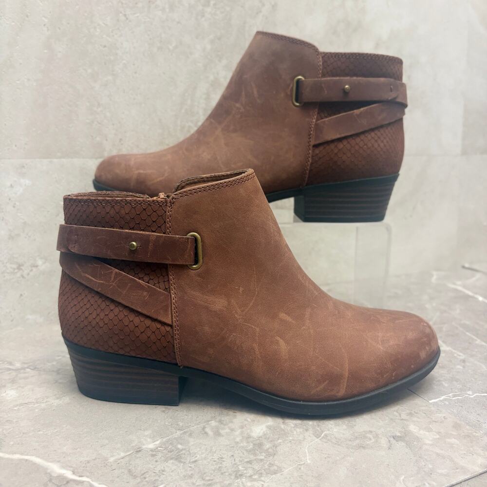 Clarks Brown Leather Ankle Boots Snake Embossed Wrap Strap Western Booties 7.5M